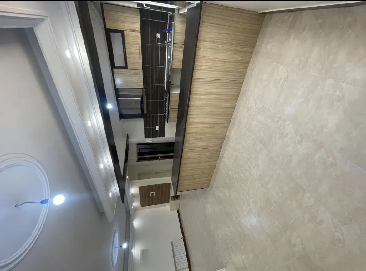 ۸۱ متر آپارتمان فول شکوفه
