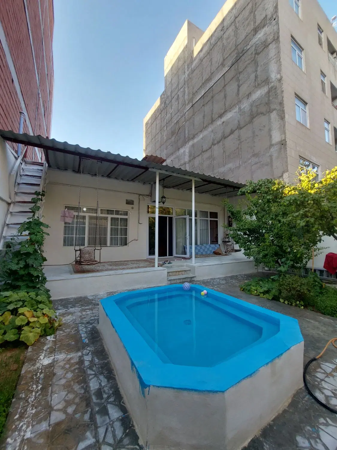 250 متر ویلای_شهرک فرهنگیان رودکی_ املاک نیاوران.