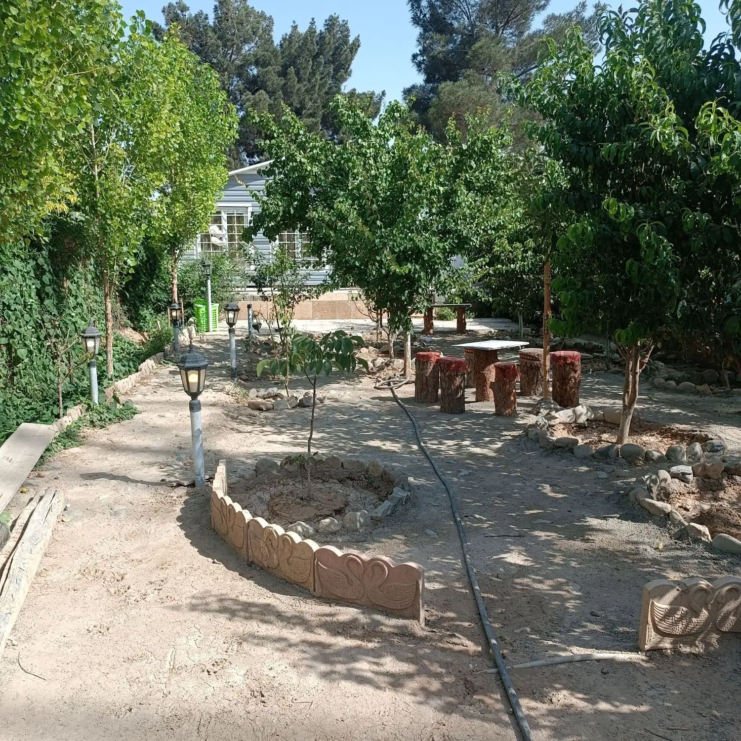 باغچه دویست متری