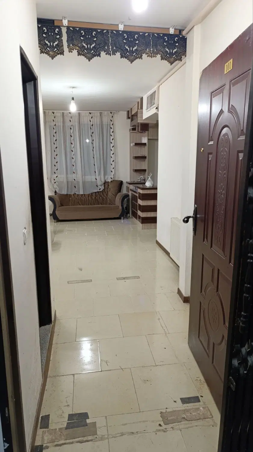 آپارتمان مهر 98 حاشیه جمهوری نبش45