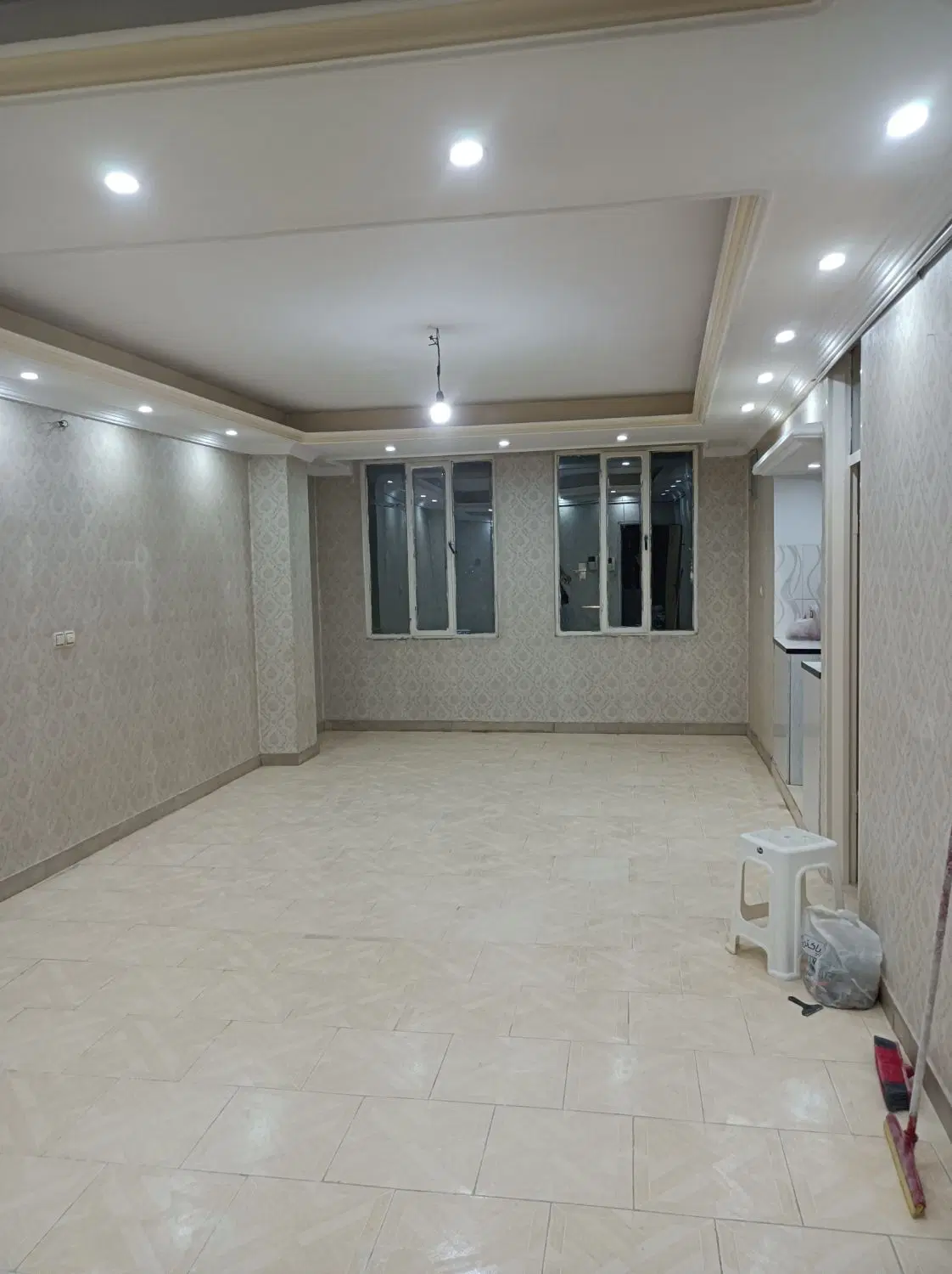 آپارتمان 105متر دو خوابه پارکینگ و آسانسور فول