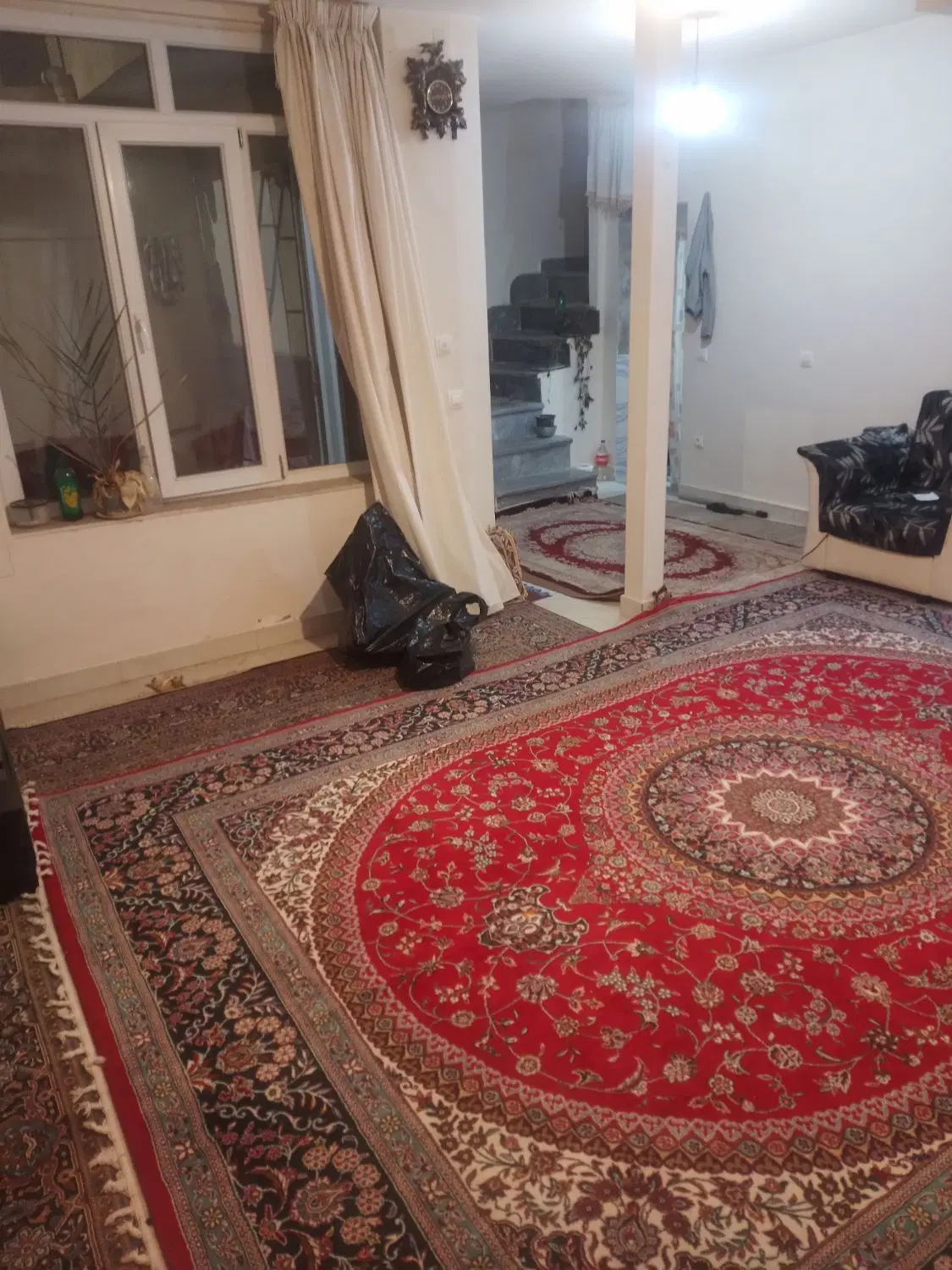 حیاط دربست