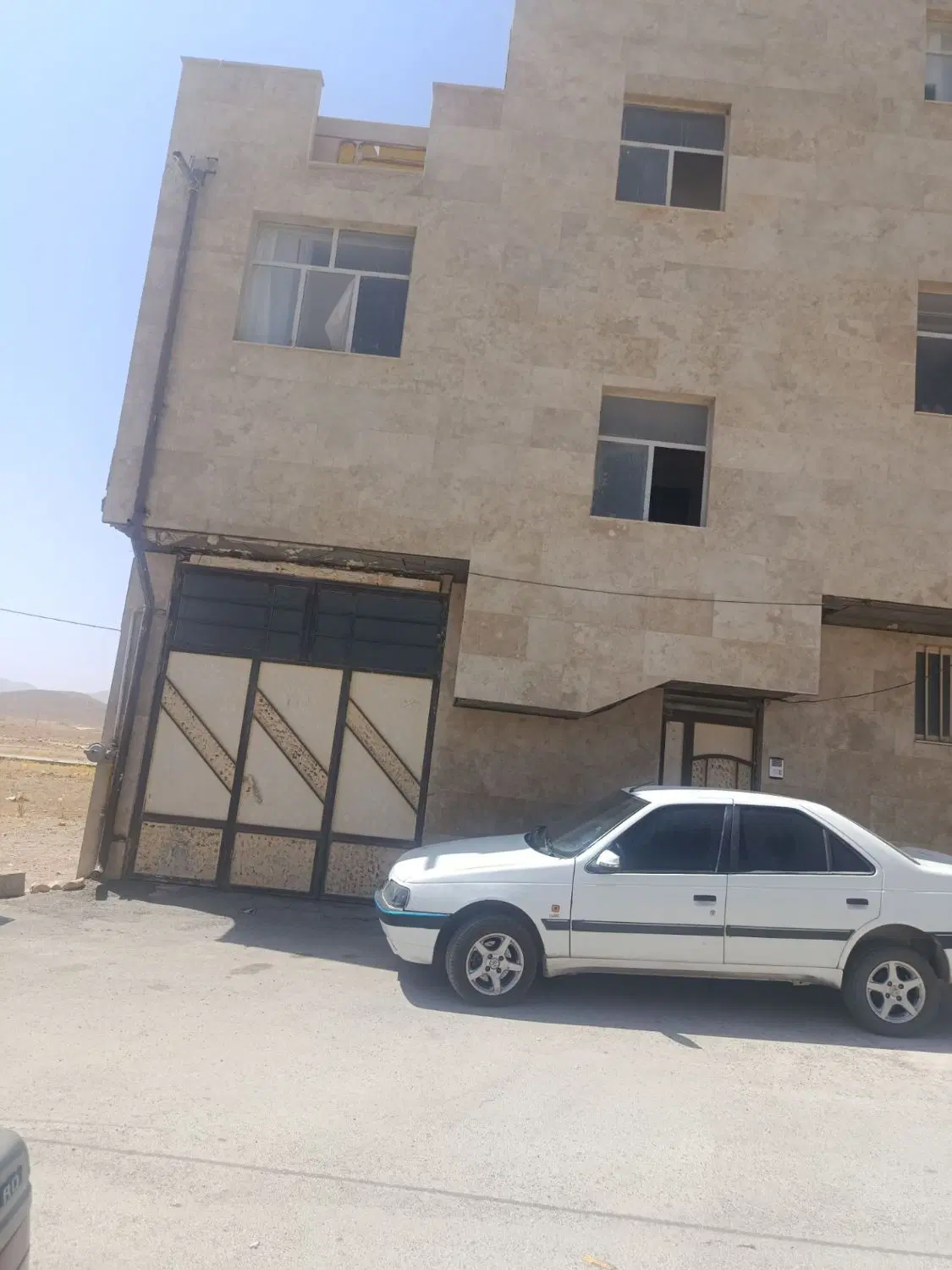 خانه در شهرک نقنه
