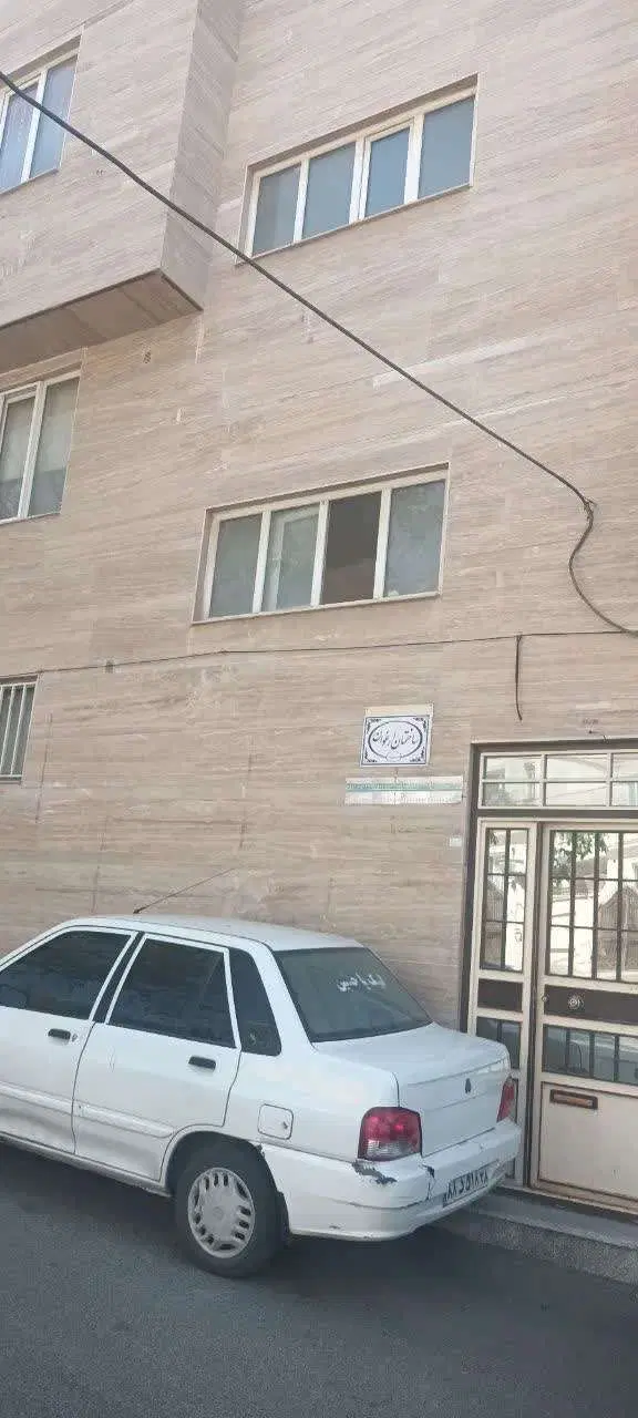 فروش واحد 90 متری دو خوابه