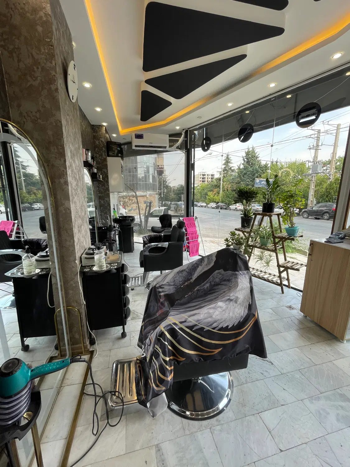 اجاره صندلی آرایشگاه مردانه