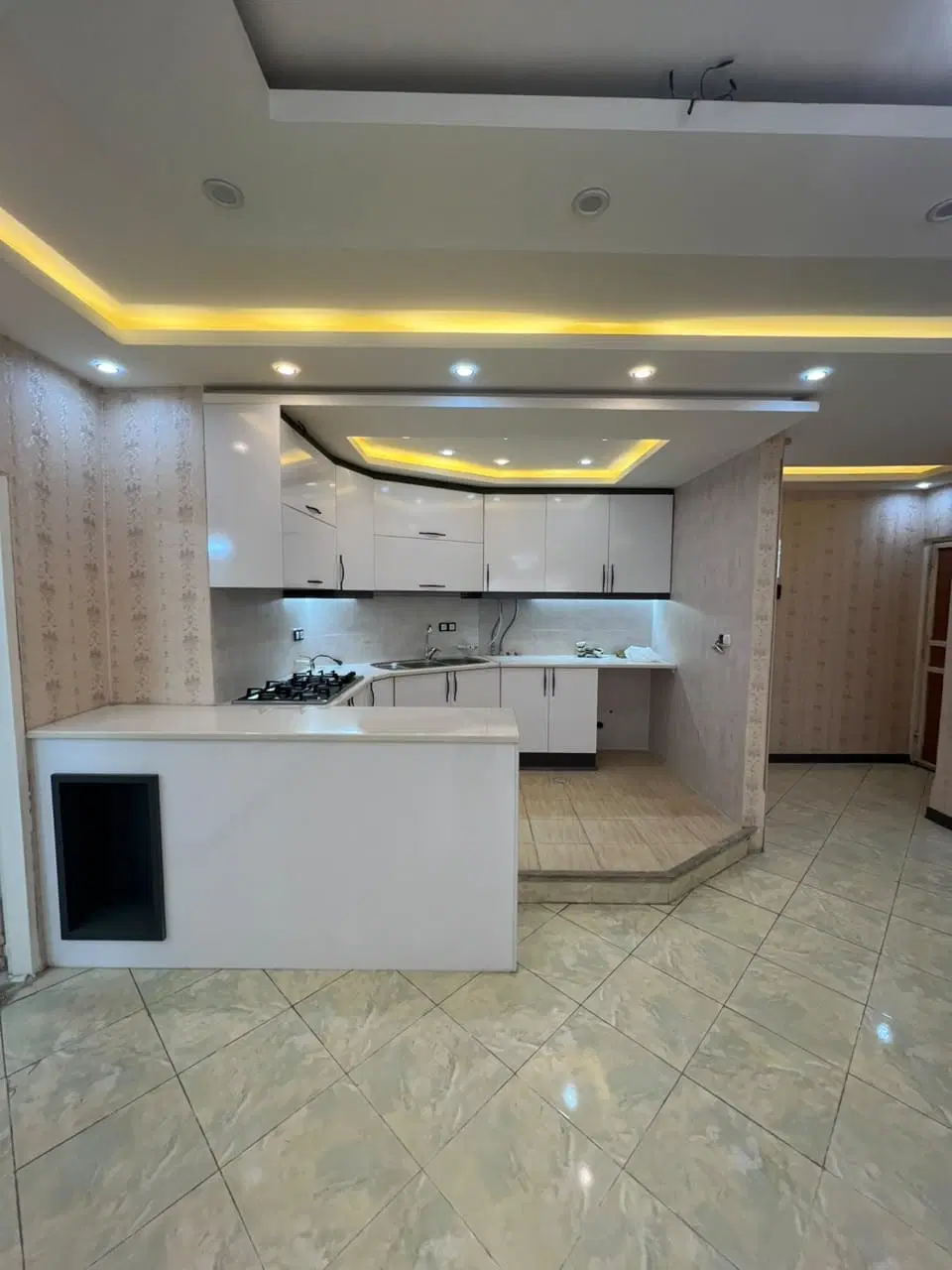 آپارتمان دو خواب 120متری دانش