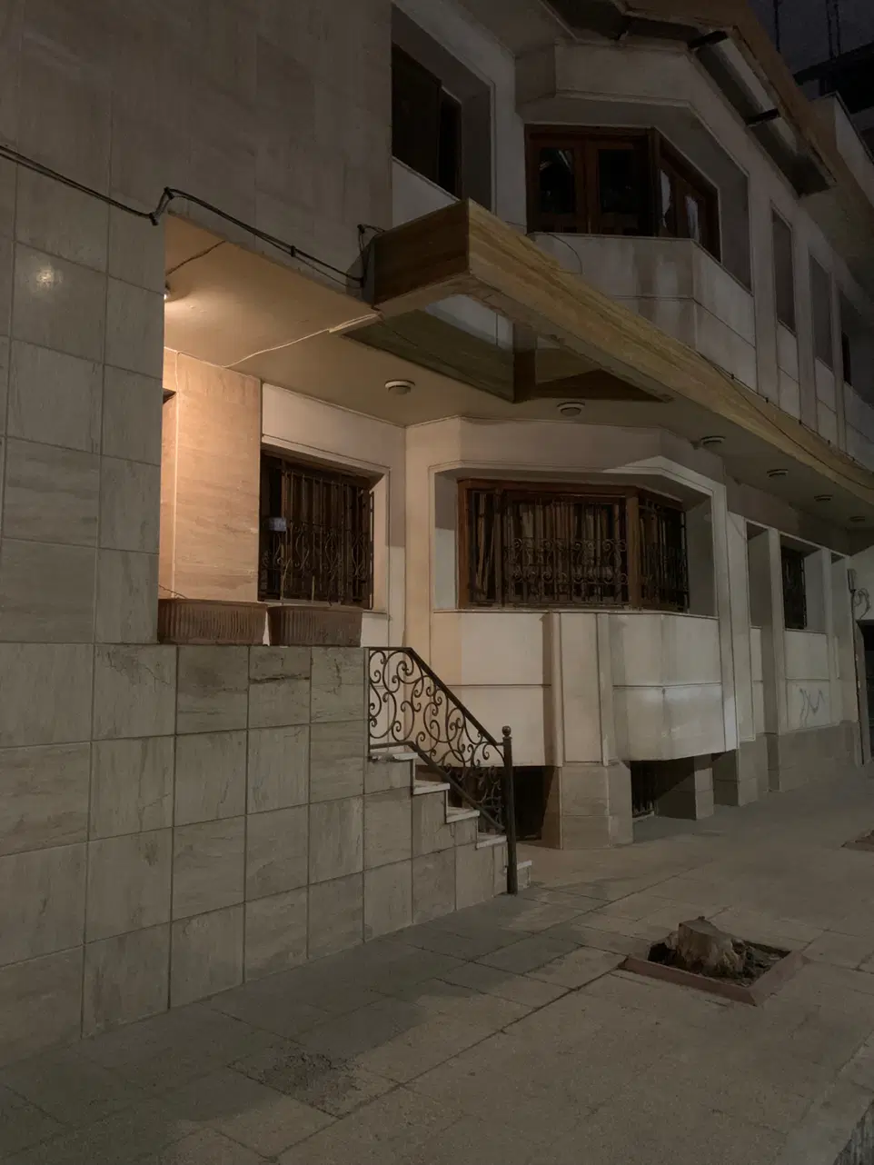 وکیل اباد اول معاد۲۵۰متر زمین۴طبقه بنا