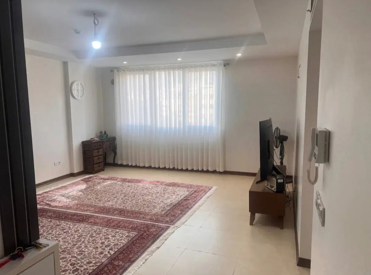 آپارتمان 84متری شیک و تمیز
