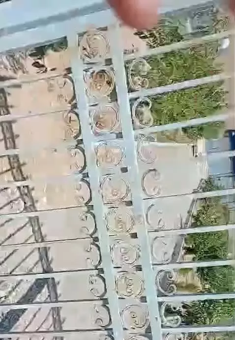 زمین رز رزجرد