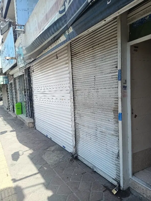 مغازه حدود۱۲۰متر  در خاک سفید میدان رهبر