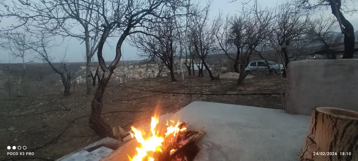 زمین های کشاورزی  جنب دهکده زاگرس