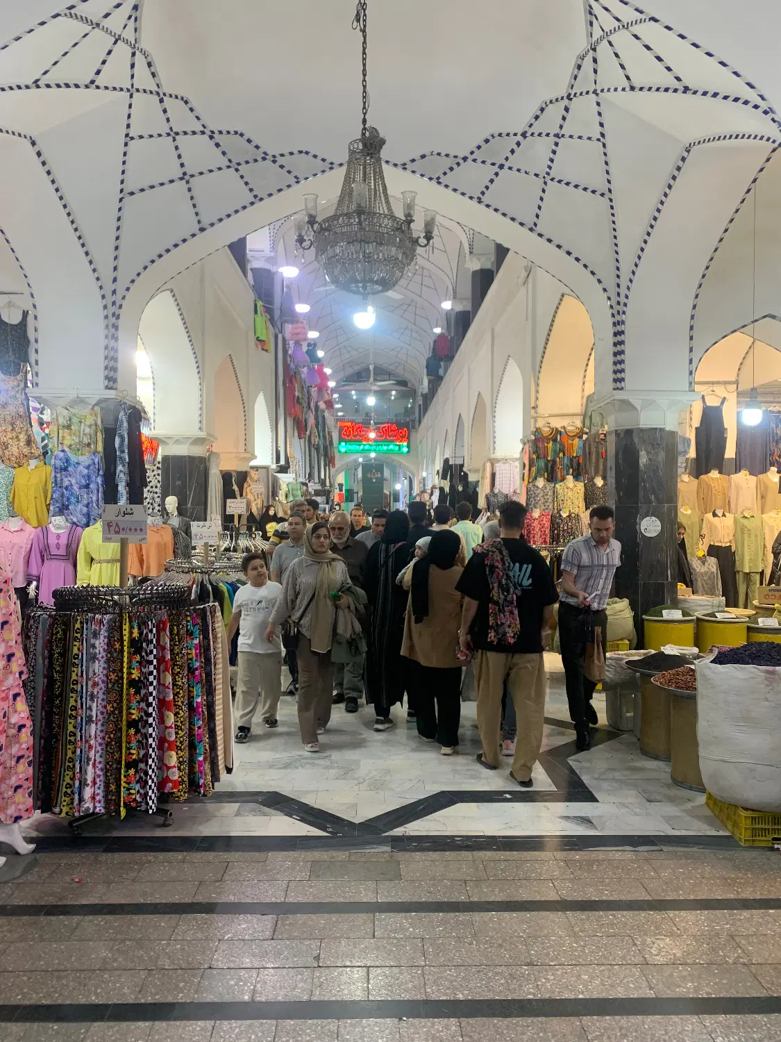 مغازه ۱۵ متر همکف بازار بزرگ ری شهرری