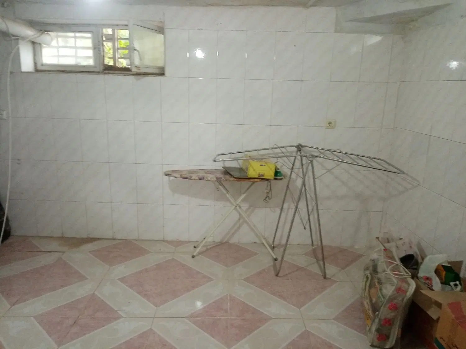 مسکونی زیر همکف مرکز شهر