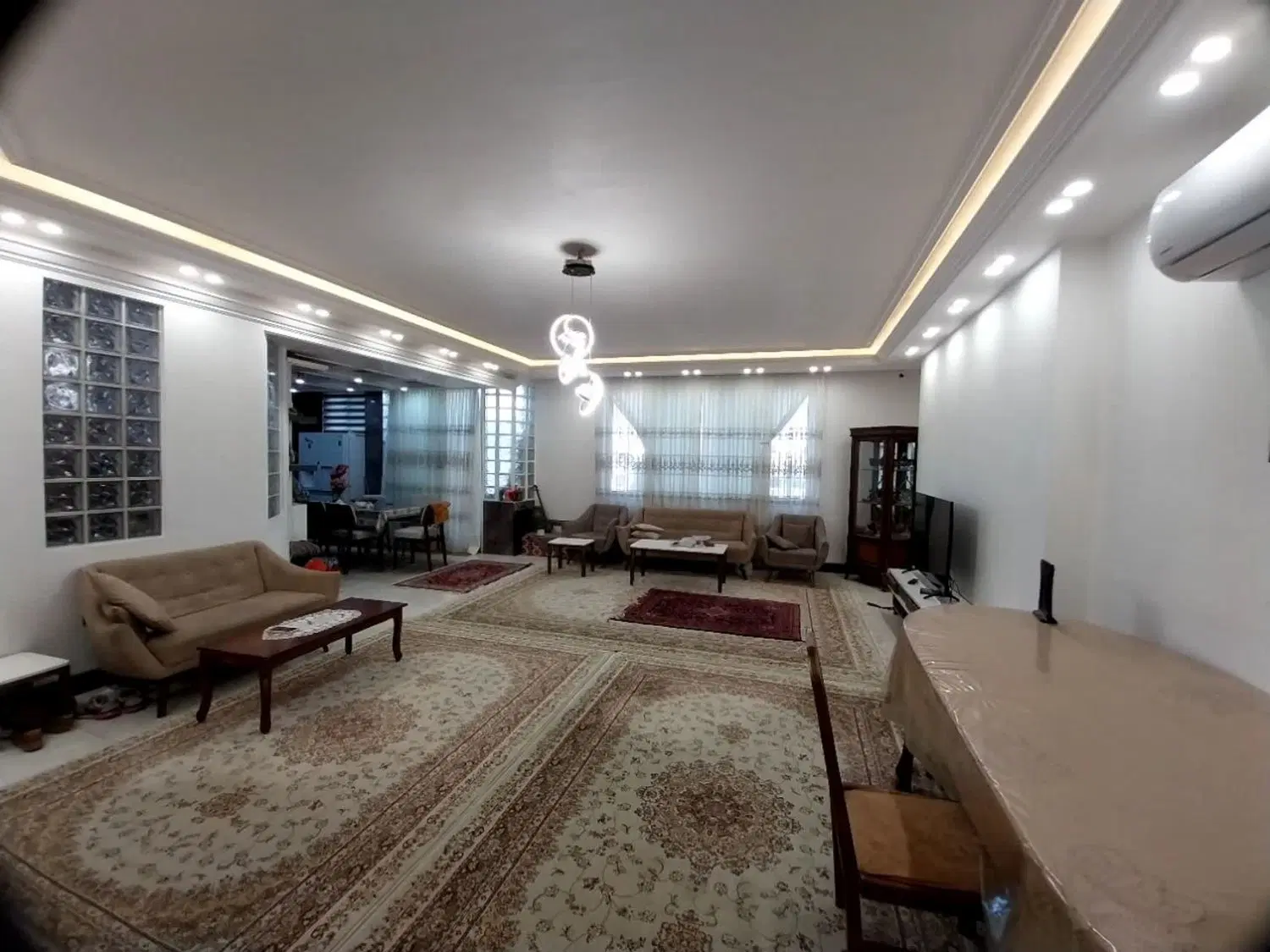 آپارتمان شیک نبش بلوار دانش