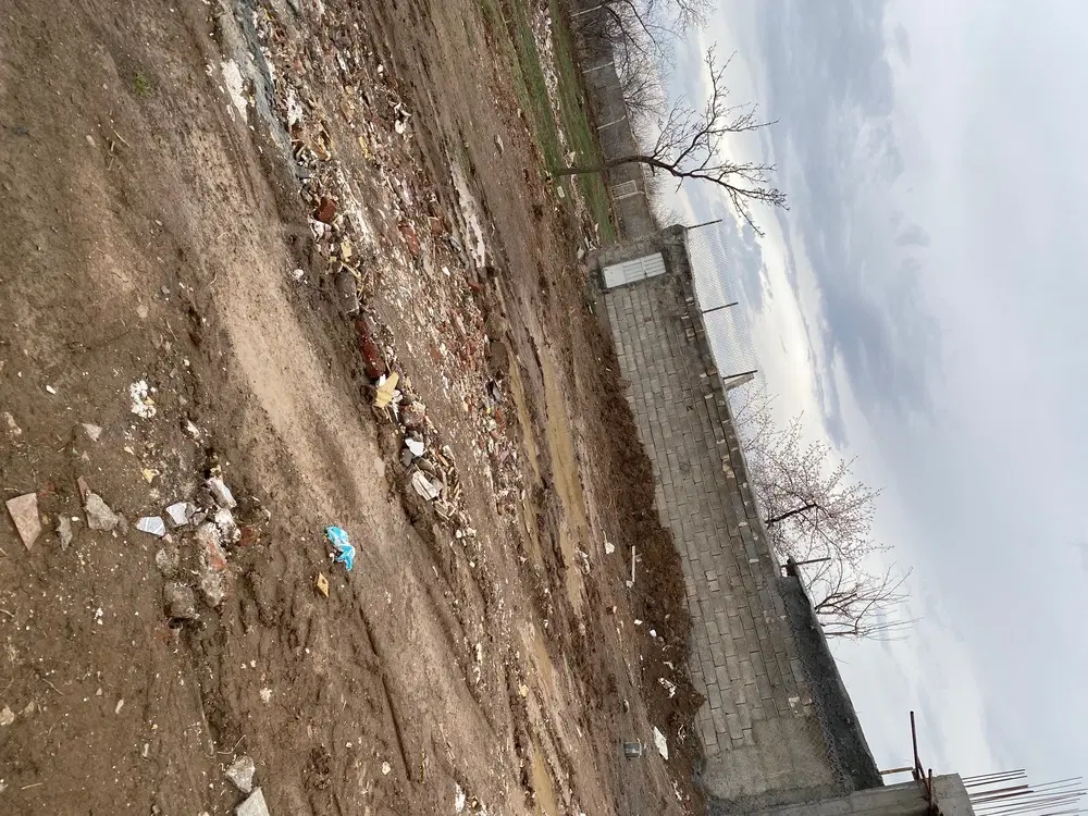زمین در عجبشیر