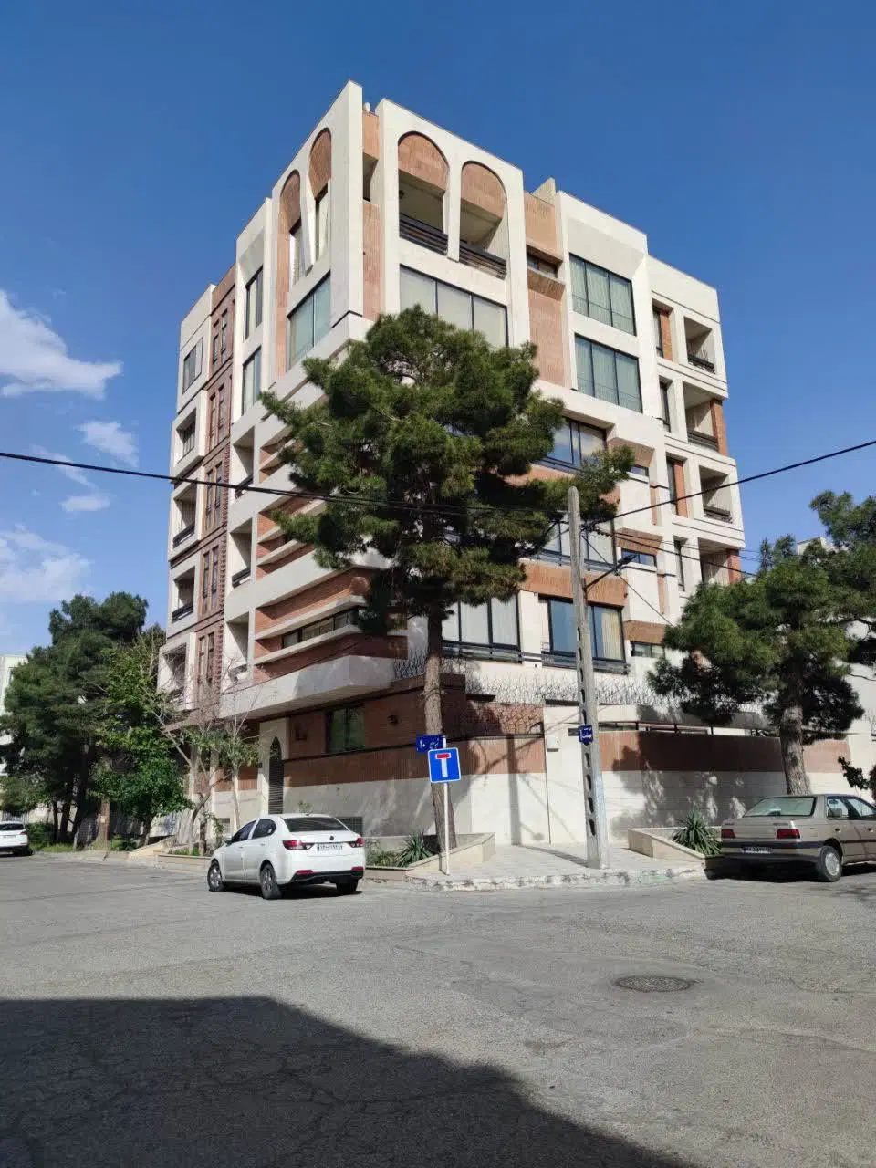 آپارتمان دو خواب تمیز ناصرخسرو