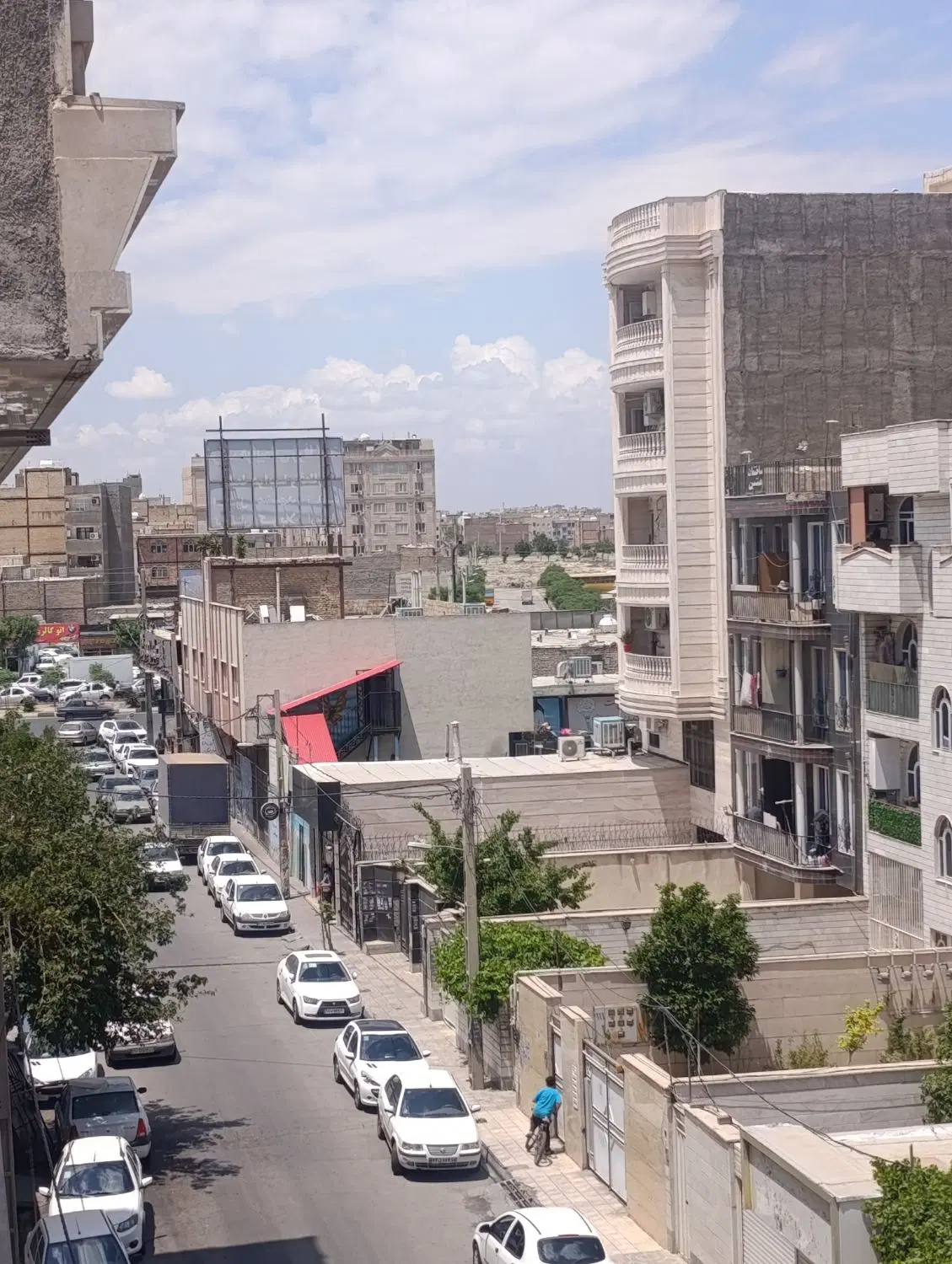 ویلایی ۵۰ متری گلستان نزدیگ جاده