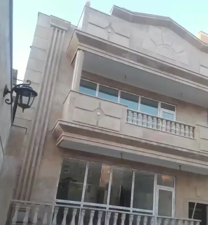 رهن کامل یه واحد از حیاط ویلایی