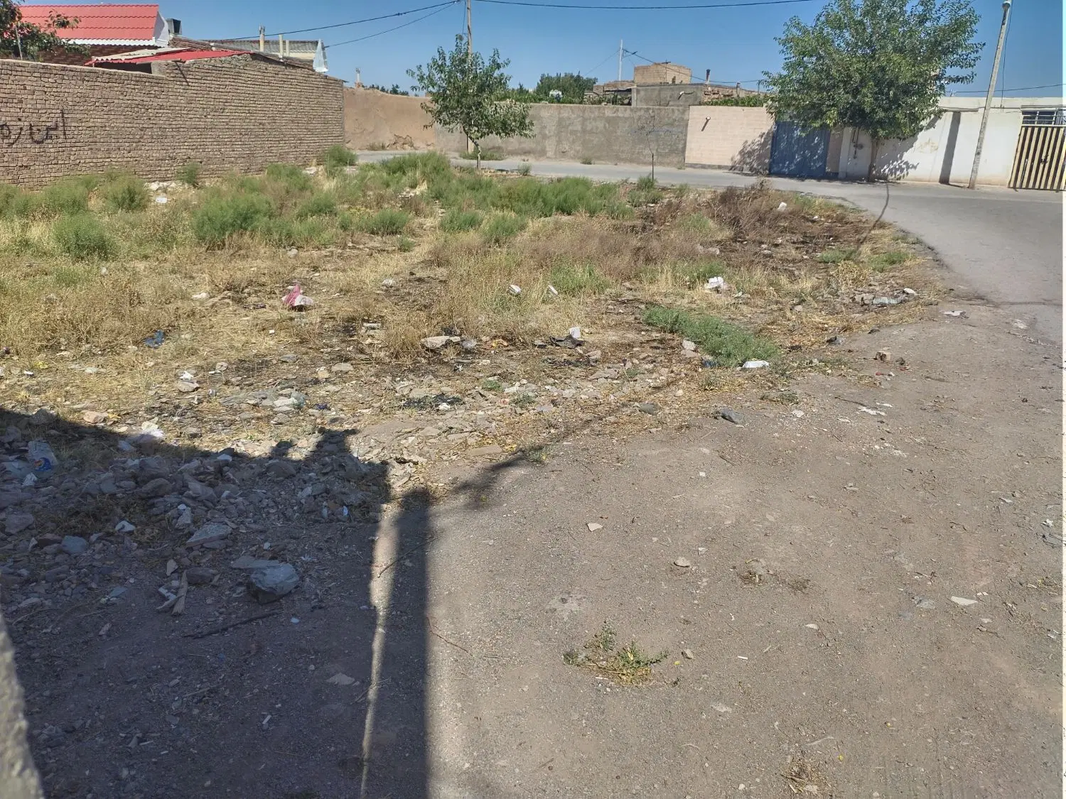 زمین فروشی