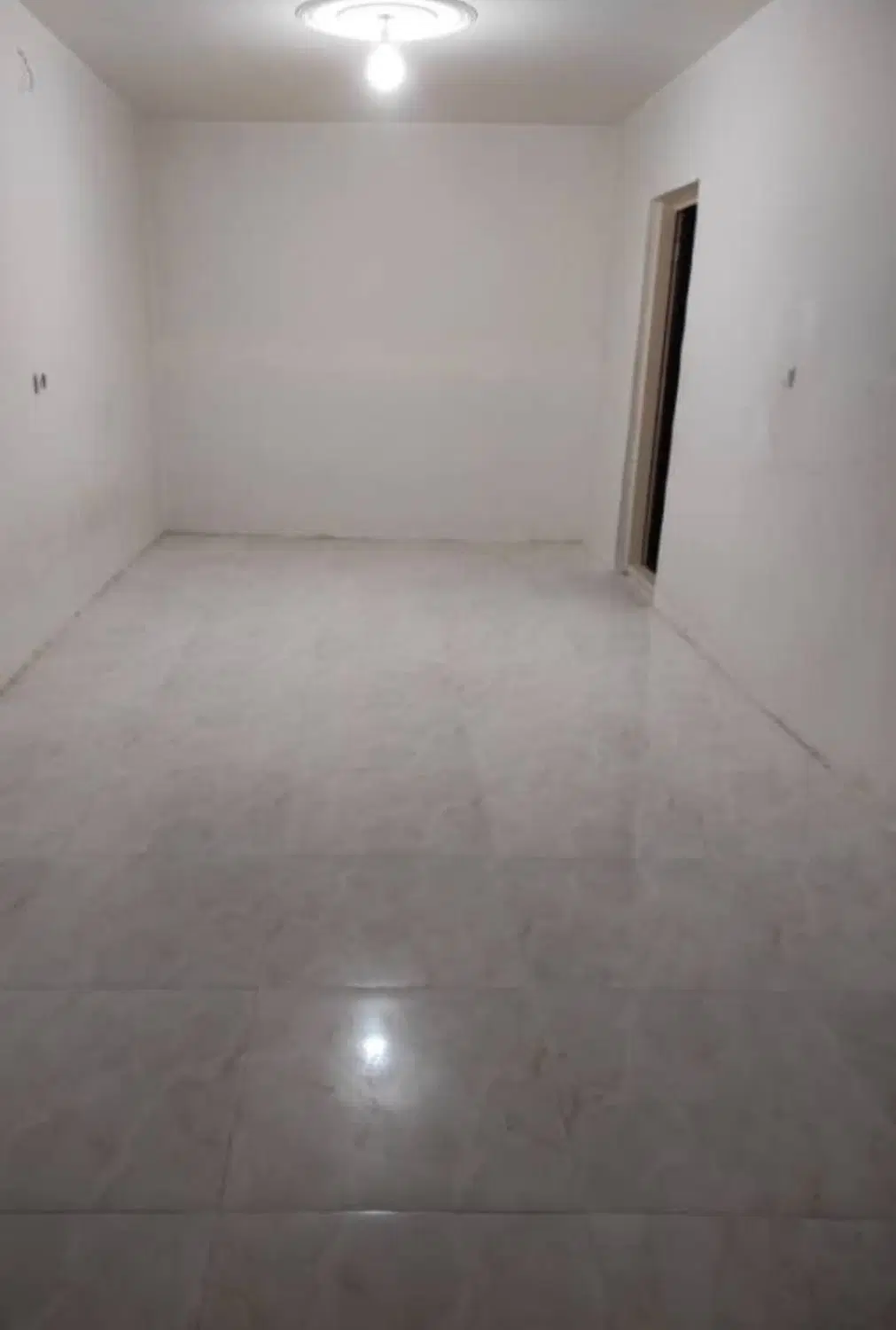 خانه دو طبقه کلنگی دره گرم
