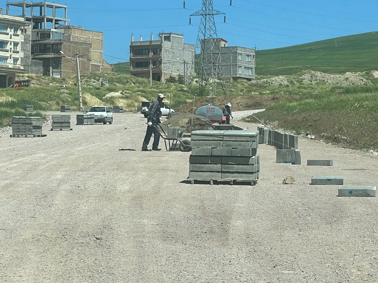 زمین دادگستری ۱۸ متری آبشناسان