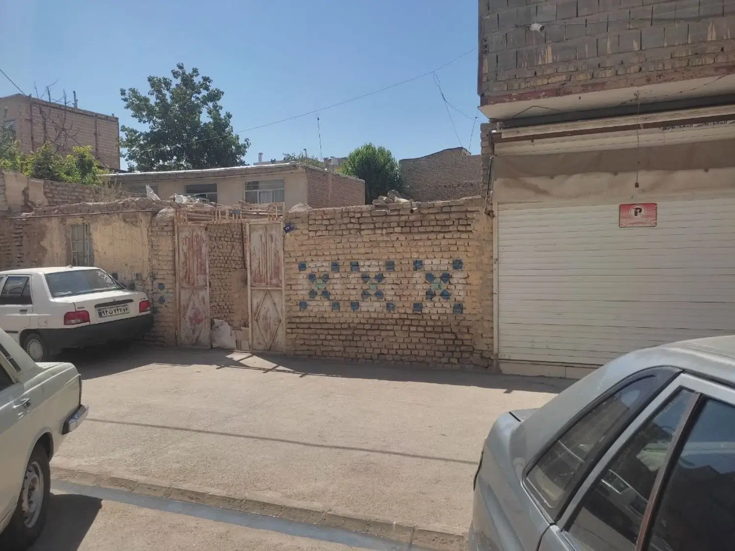 منزل کلنگی ۱۰ متر در هیجده متر کلا ۱۸۰ متر