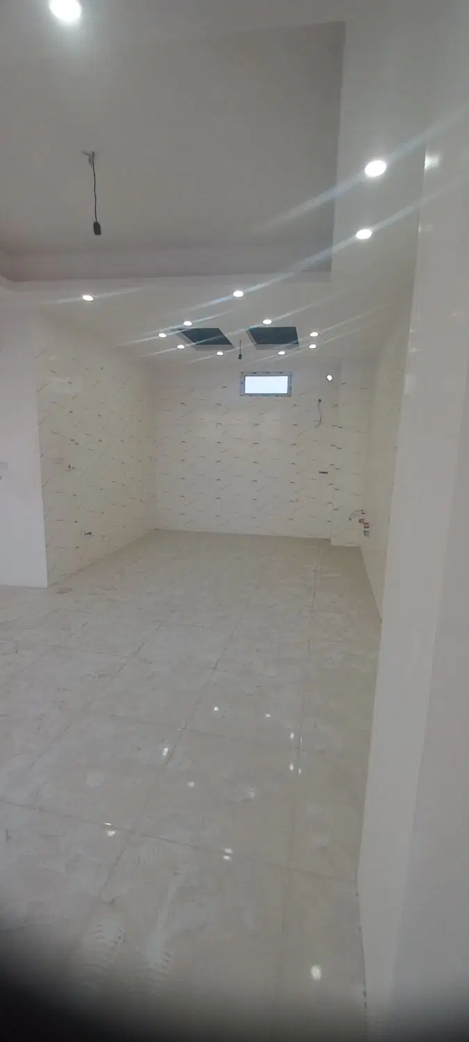 واحد ۹۵ متری با ۳۰متر تراس