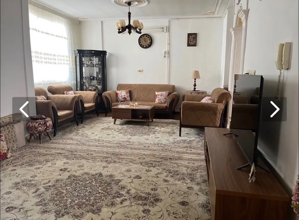 واحد ۹۰ متری نبش سه راه مخابرات