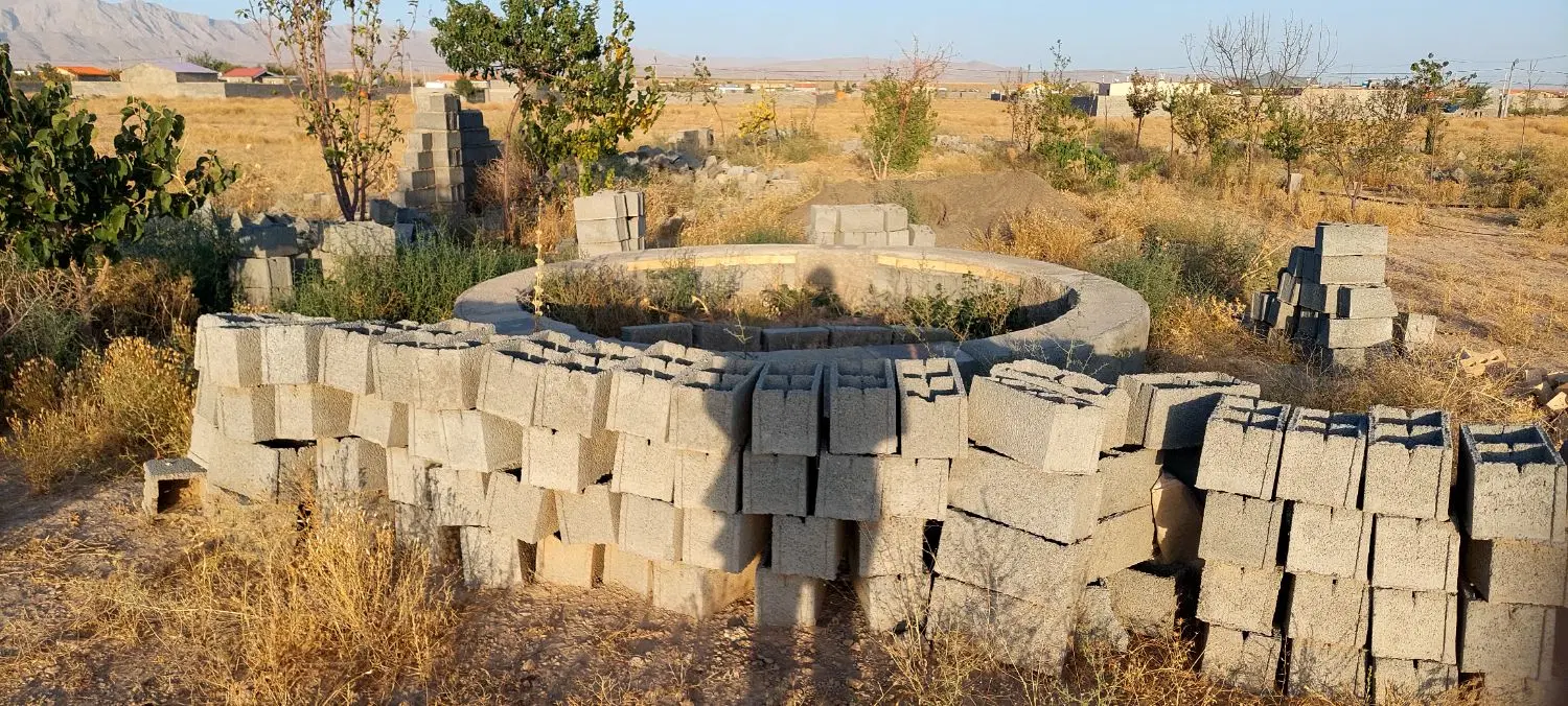 ۱۴۰۰ متر زمین باغی