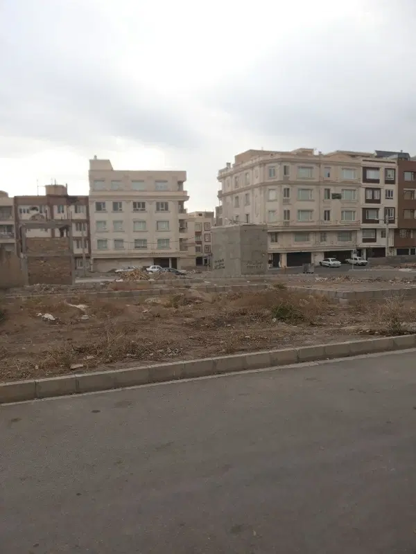 زمین باغ عمران ۲۰۰ متر مسکونی