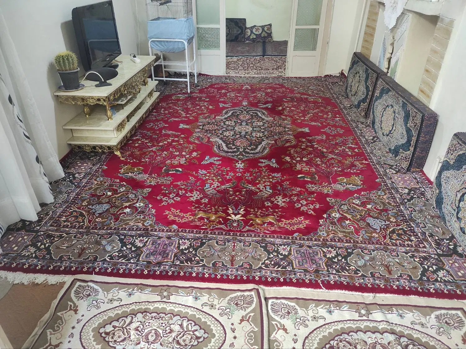 منزل مسکونی بیسیم ۹۰ متر  ( میدان محمدیه )