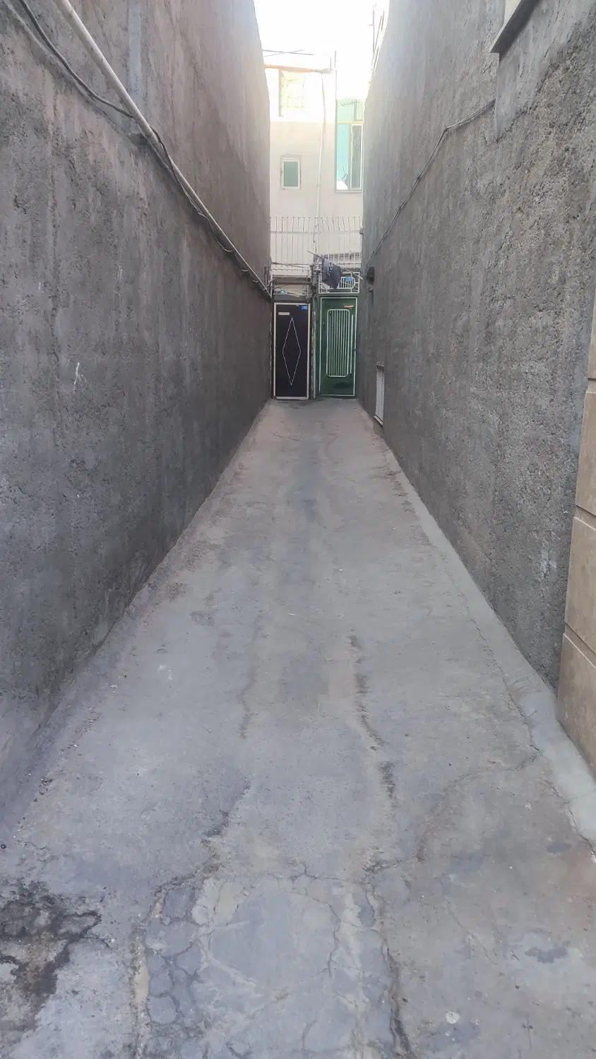 منزل پشت قواره تمیز خوش جا