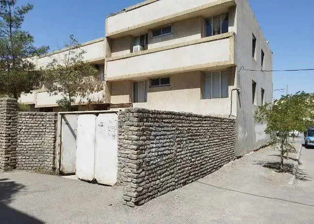 آپارتمان ۴ واحدی به صورت تجمیعی ۴۲۰ متری