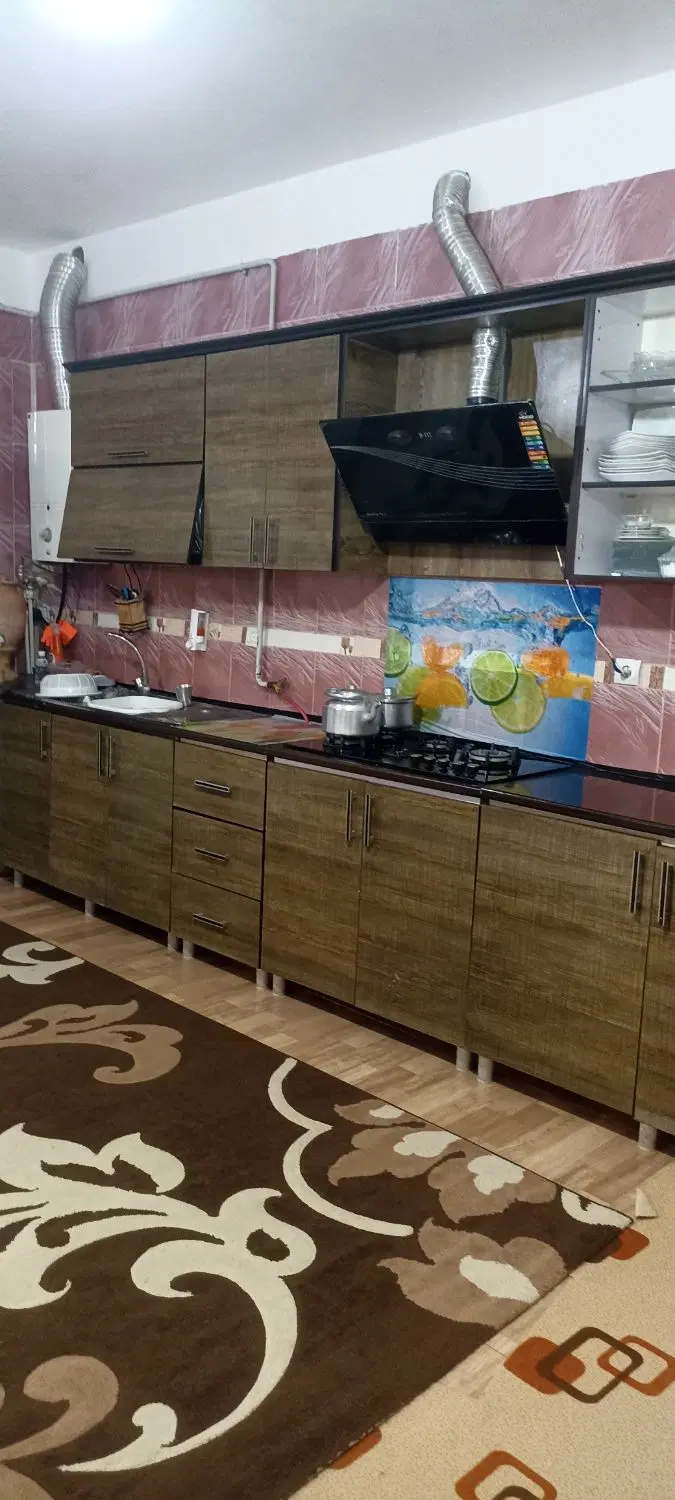 اجاره منزل مسکونی طبقه هم کف.