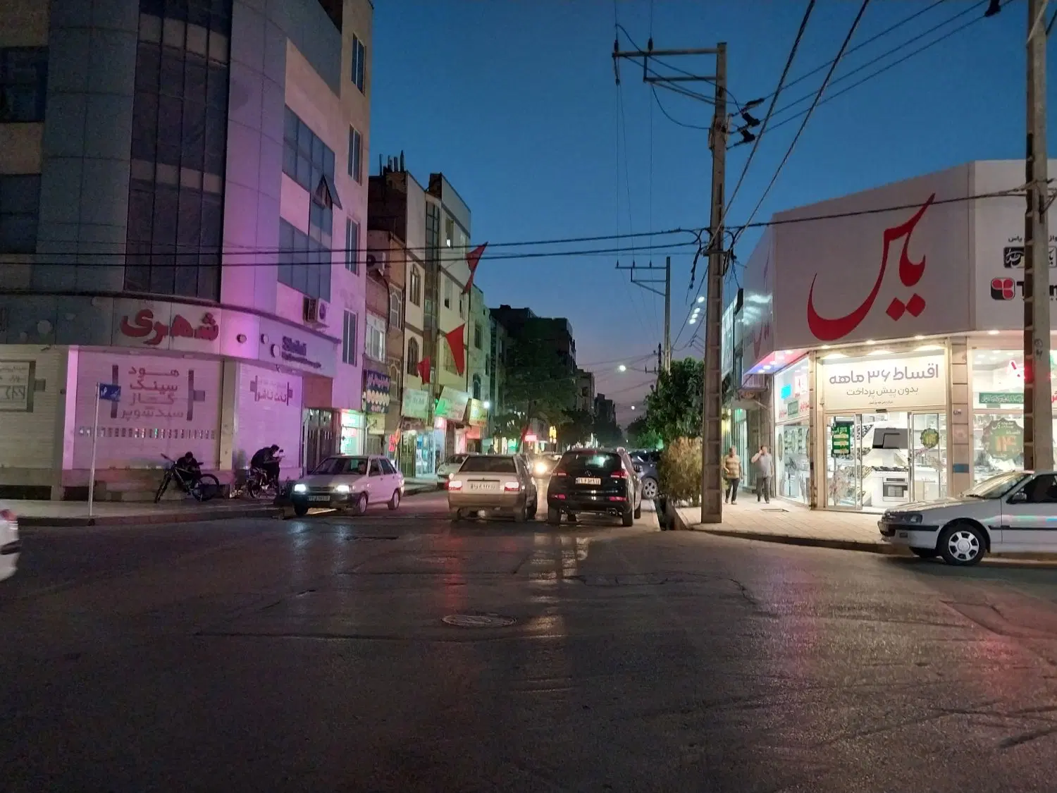 ۱۵۰  متر تجاری     کشاورز.‌یک.     فدک.    نوید