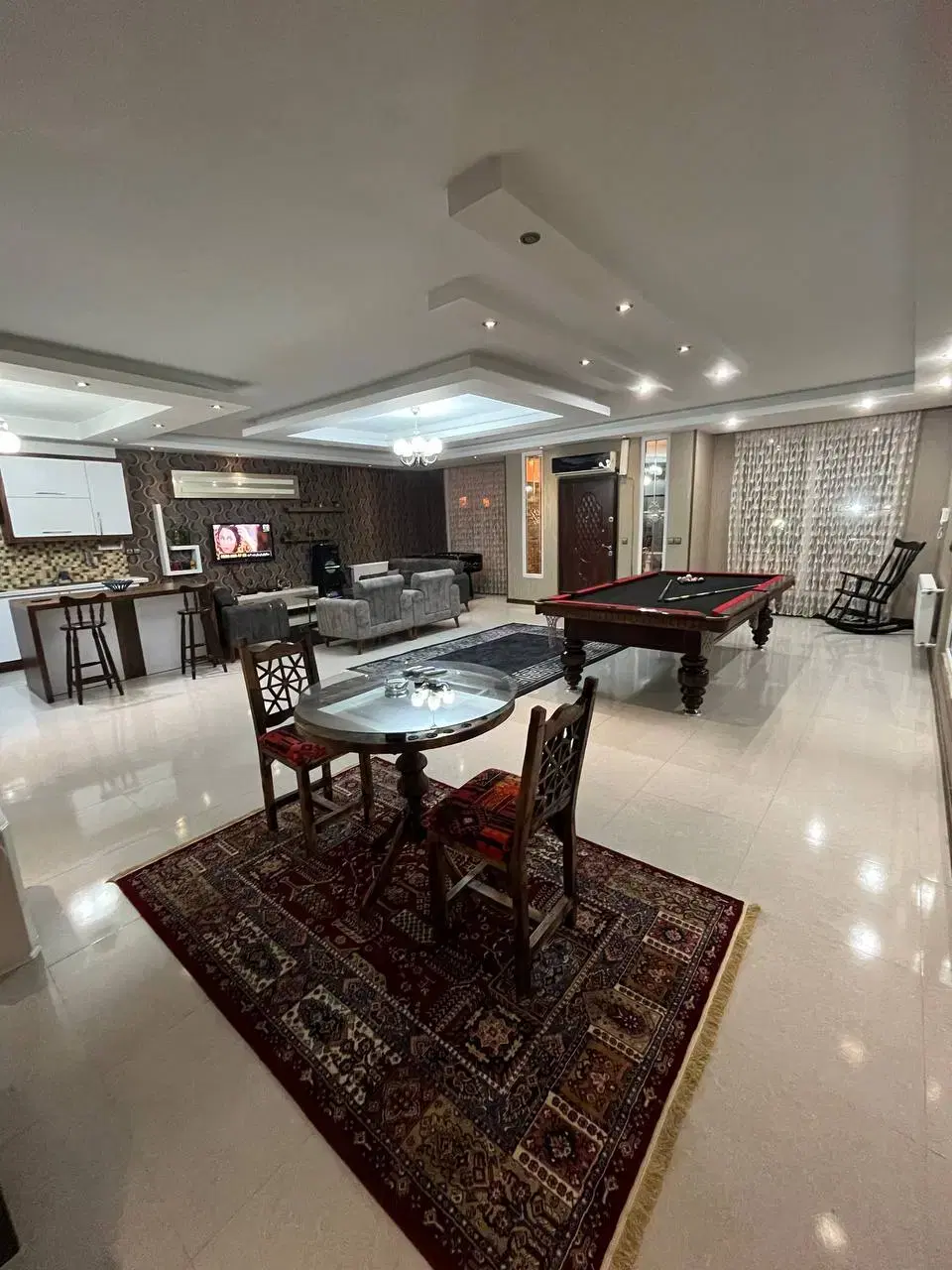 اجاره روزانه باغ ویلا استخردار شهریار