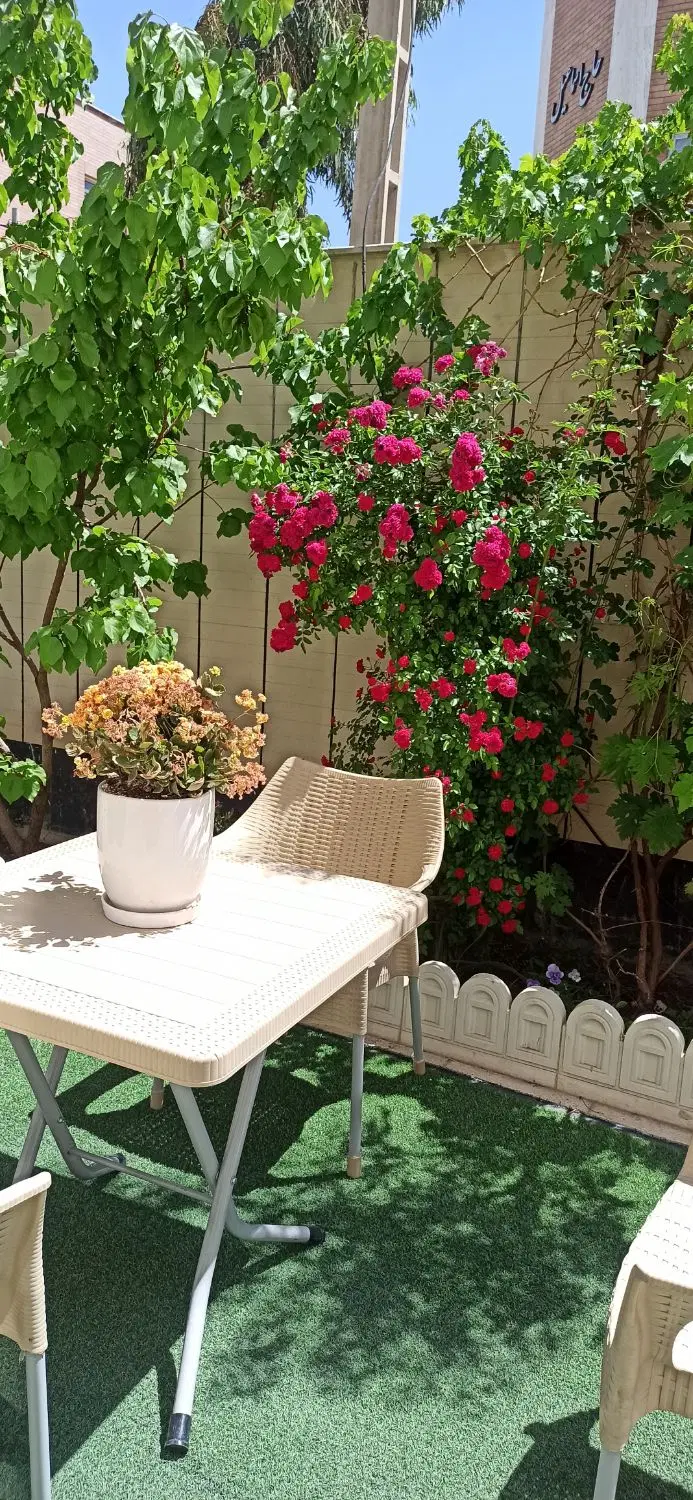 همکف با حیاط اختصاصی