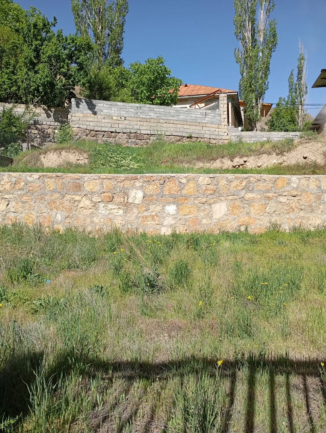 زمین واقع در روستای نیاک