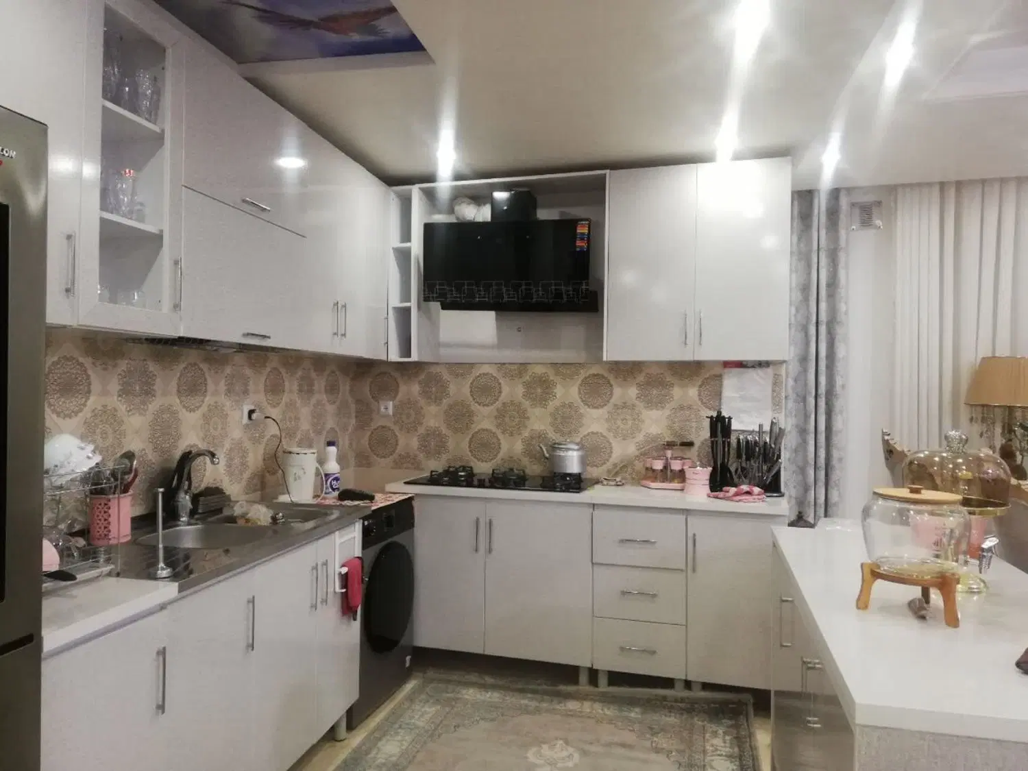 فروش واحد۱۰۴متری روبه نما
