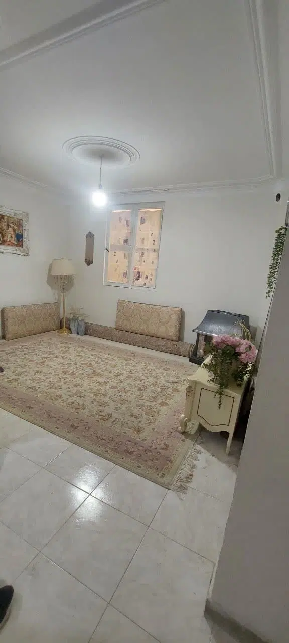 سوییت۳۵متری،واقع در پشت بامِ یک خانه۴طبقه