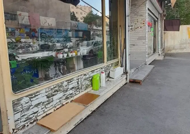 یک باب مغازه به اجاره داده میشود.