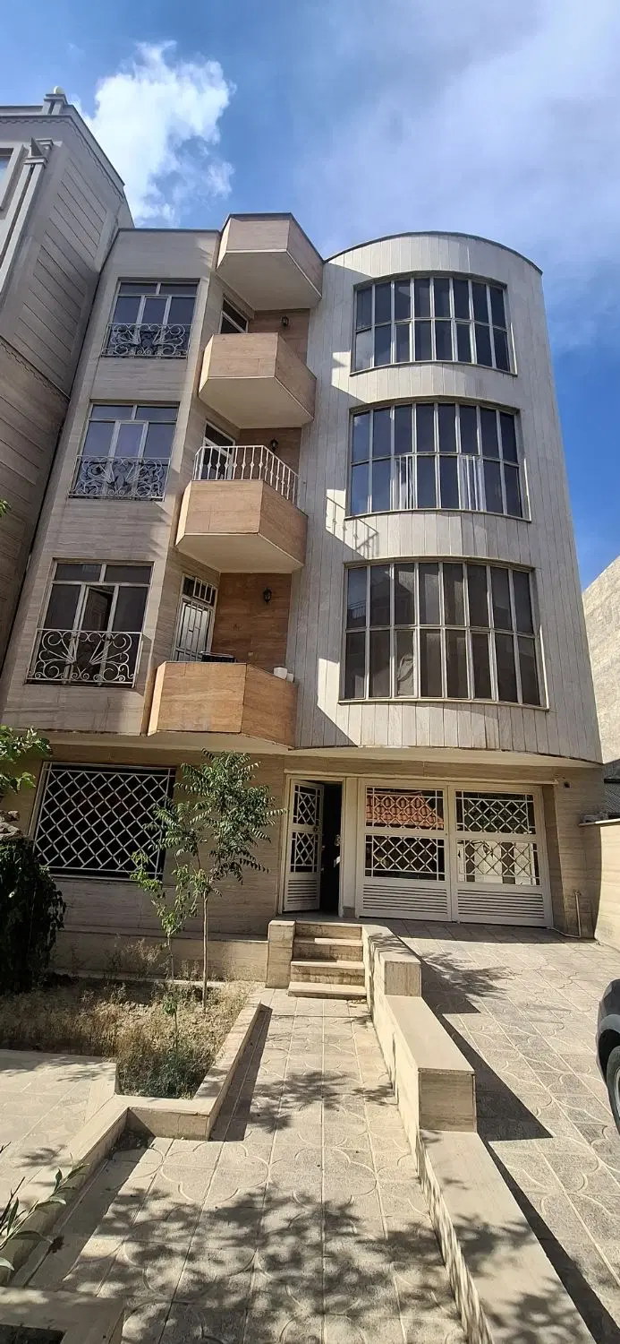 آپارتمان ۱۰۳ متری چسب شاخه اصلی