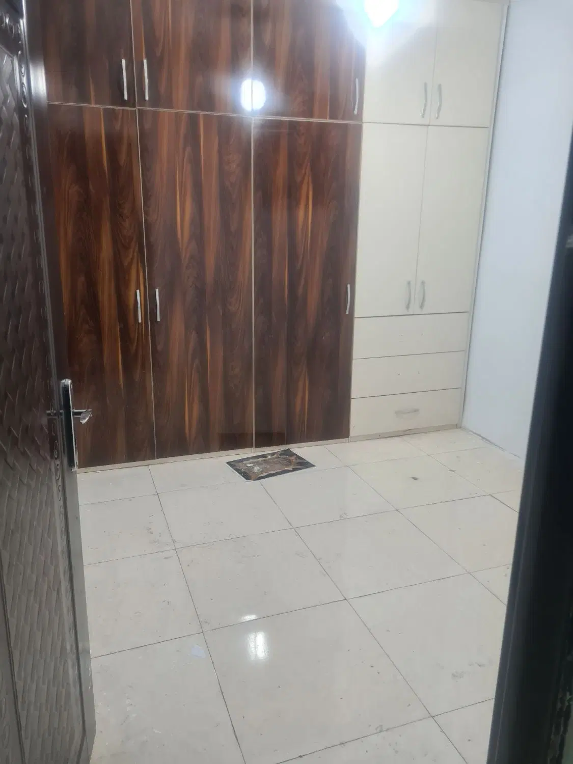 تجاری خانه طبقه دوم