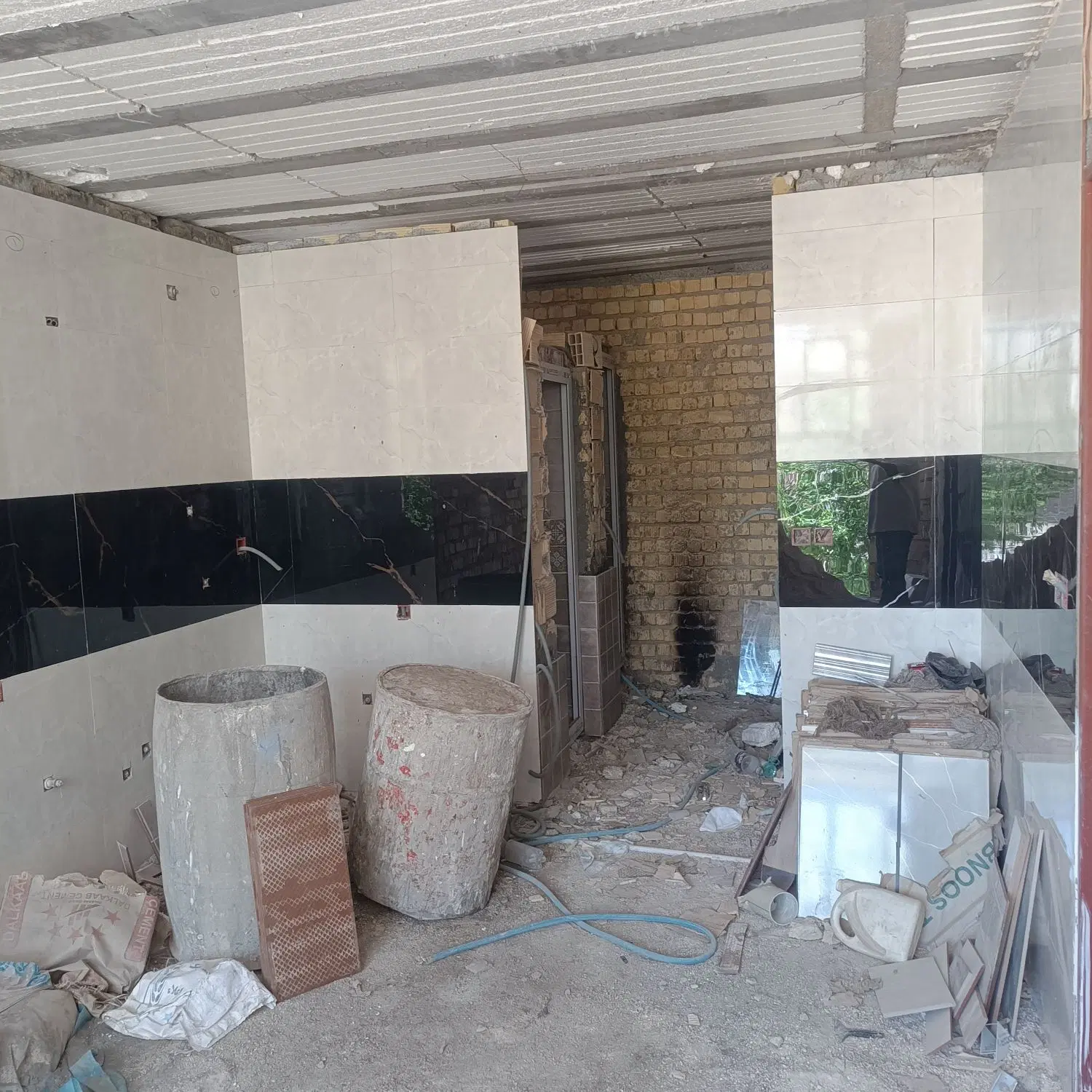 خونه ۷۵ متری دو خوابه بر خیابون