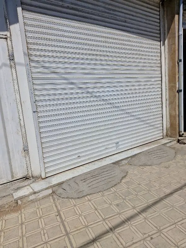 مغازه تجاری و انباری معراج