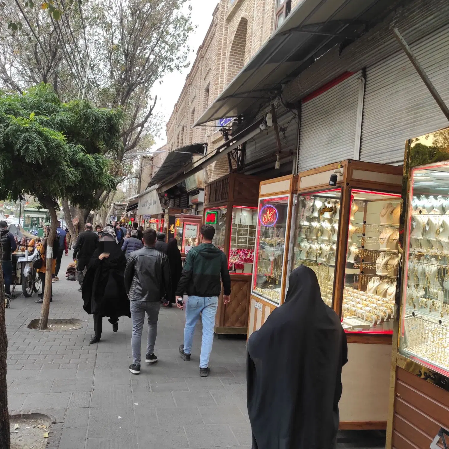 اجاره مغازه تجاری در خیابان مدنی