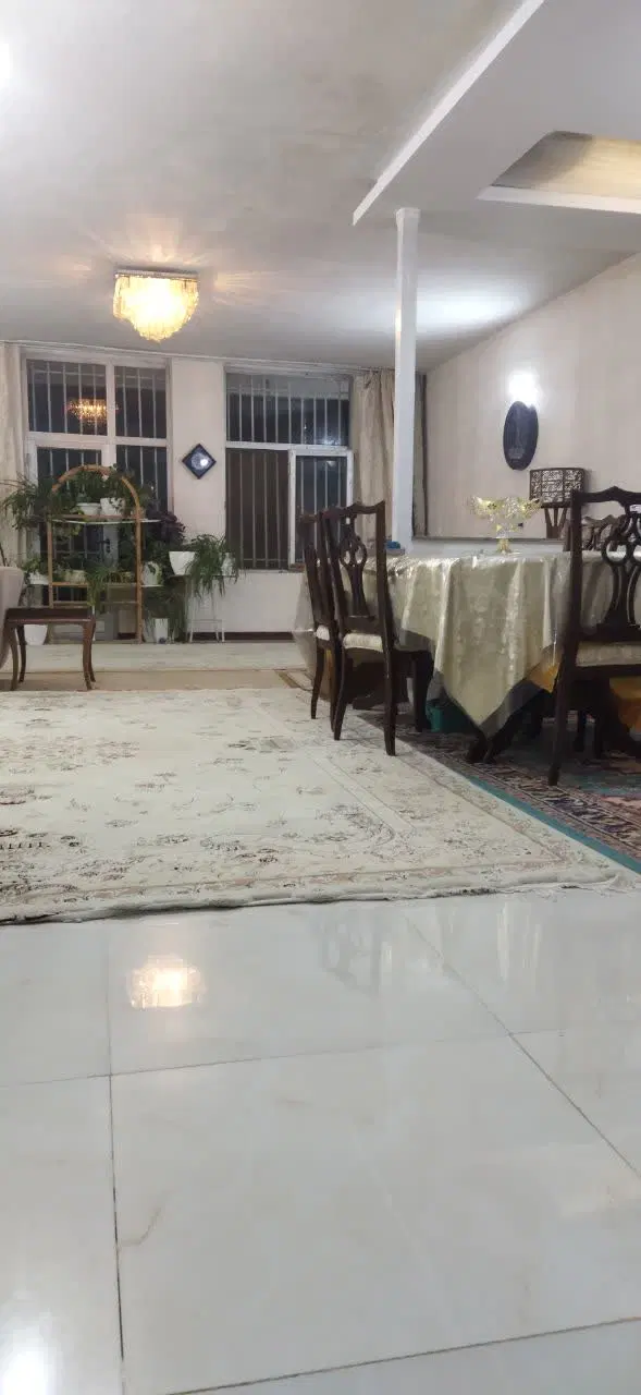 180متر ویلایی ملکشهر