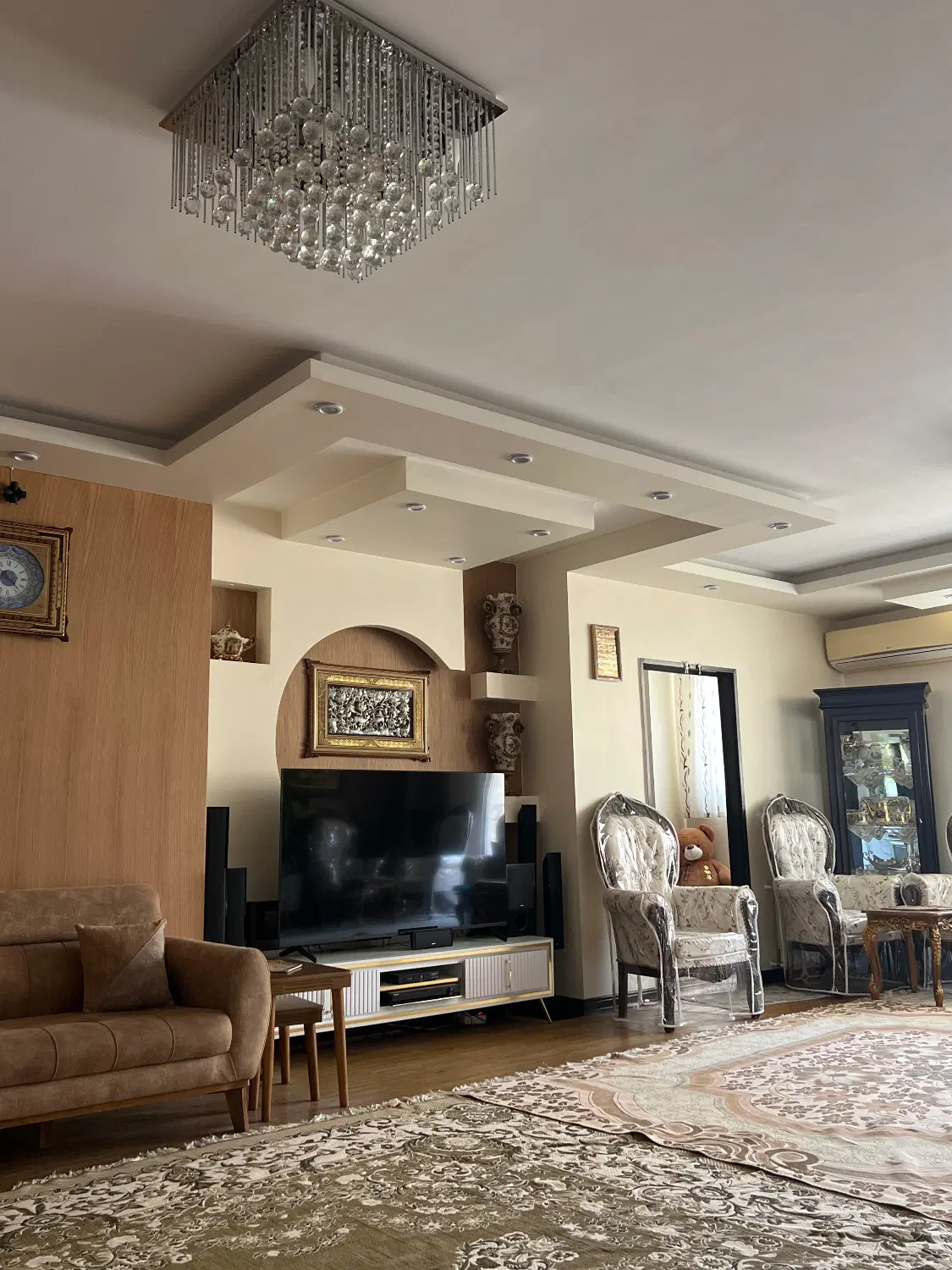 آپارتمان ۳ خوابه ۱۴۰ متری هشت بهشت شرقی
