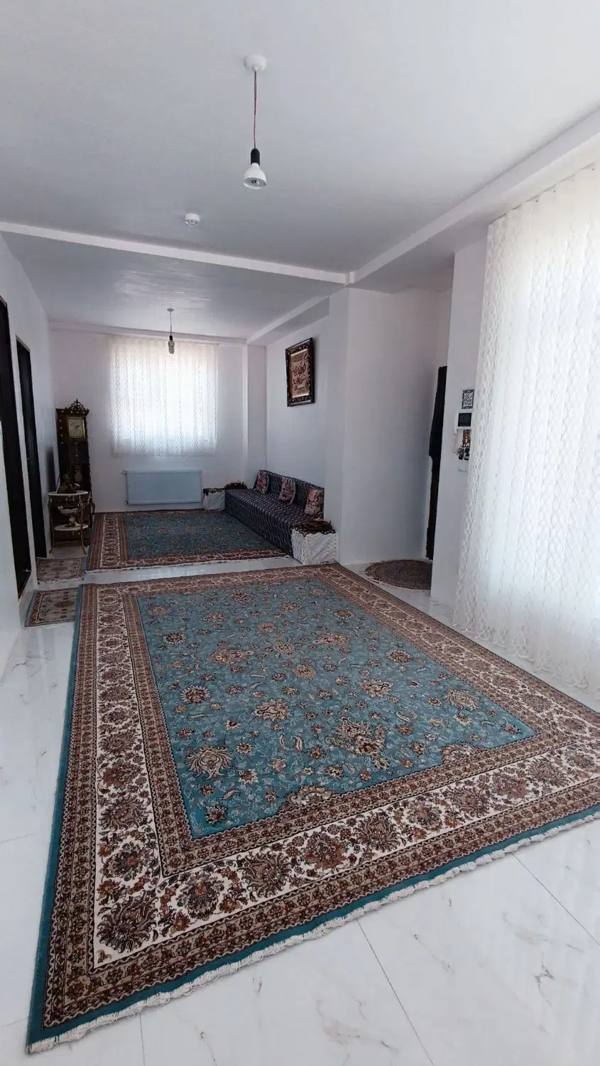 اجاره بهارخواب ۷۰متری با حیاط بزرگ