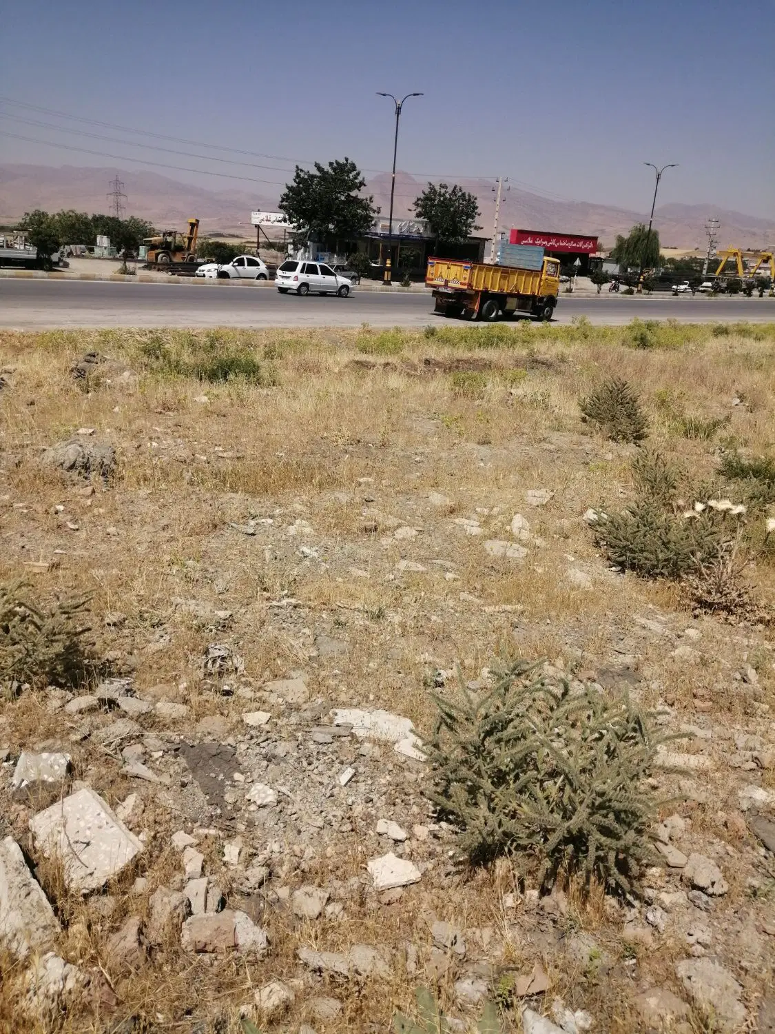 زمین مسکونی ۱۵۰ متری نزدیک میدان کمربندی کامیاران